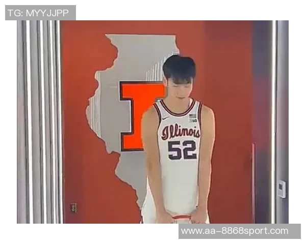 张博源分享伊利诺伊大学访校定妆照展现青春活力与篮球梦想