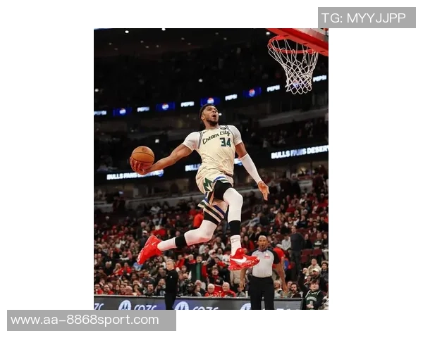 字母哥半场表现低迷仅出手三次却依然贡献8分7篮板3助攻1抢断 字母哥半场表现低迷仅出手三次却依然贡献8分7篮板3助攻1抢断