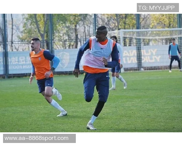 蒙哥马利于10日下午三点半抵达北京张稀哲亲自前往接机迎接新队友