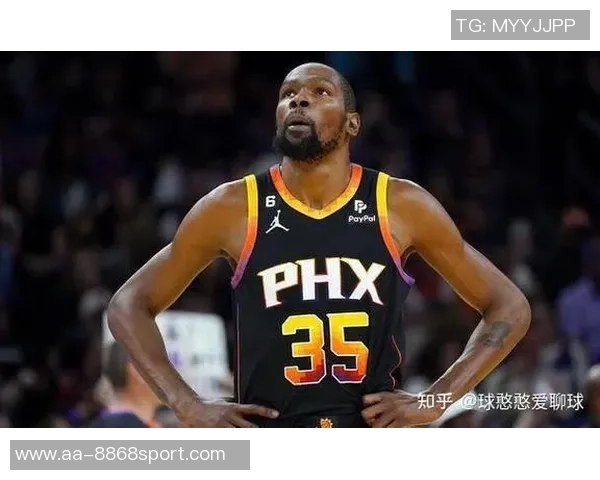 布克第三节强势回归5投4中砍下12分助力球队成功反超比分